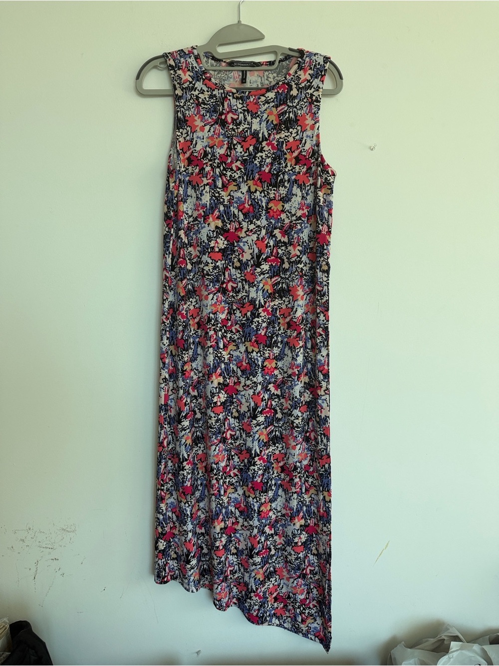 BCBGMaxAzaria Sleeveless Asymmetrical Floral Dress